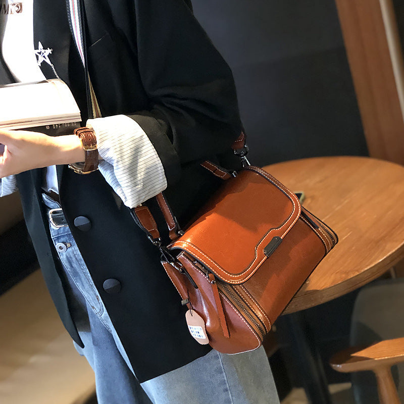 Women's Leather Simple Large Capacity Fashion Messenger Bag