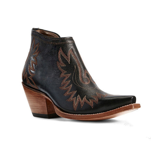 Women's Embroidered Pointed Leather Boots In Plus Size